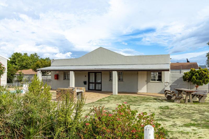 2 Bedroom Property for Sale in Vredekloof East Western Cape